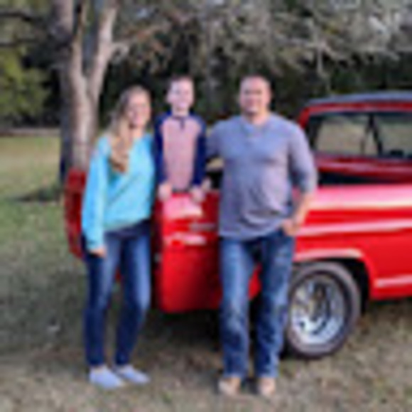 Meet your Posher, Lori - Picture 1 of 1